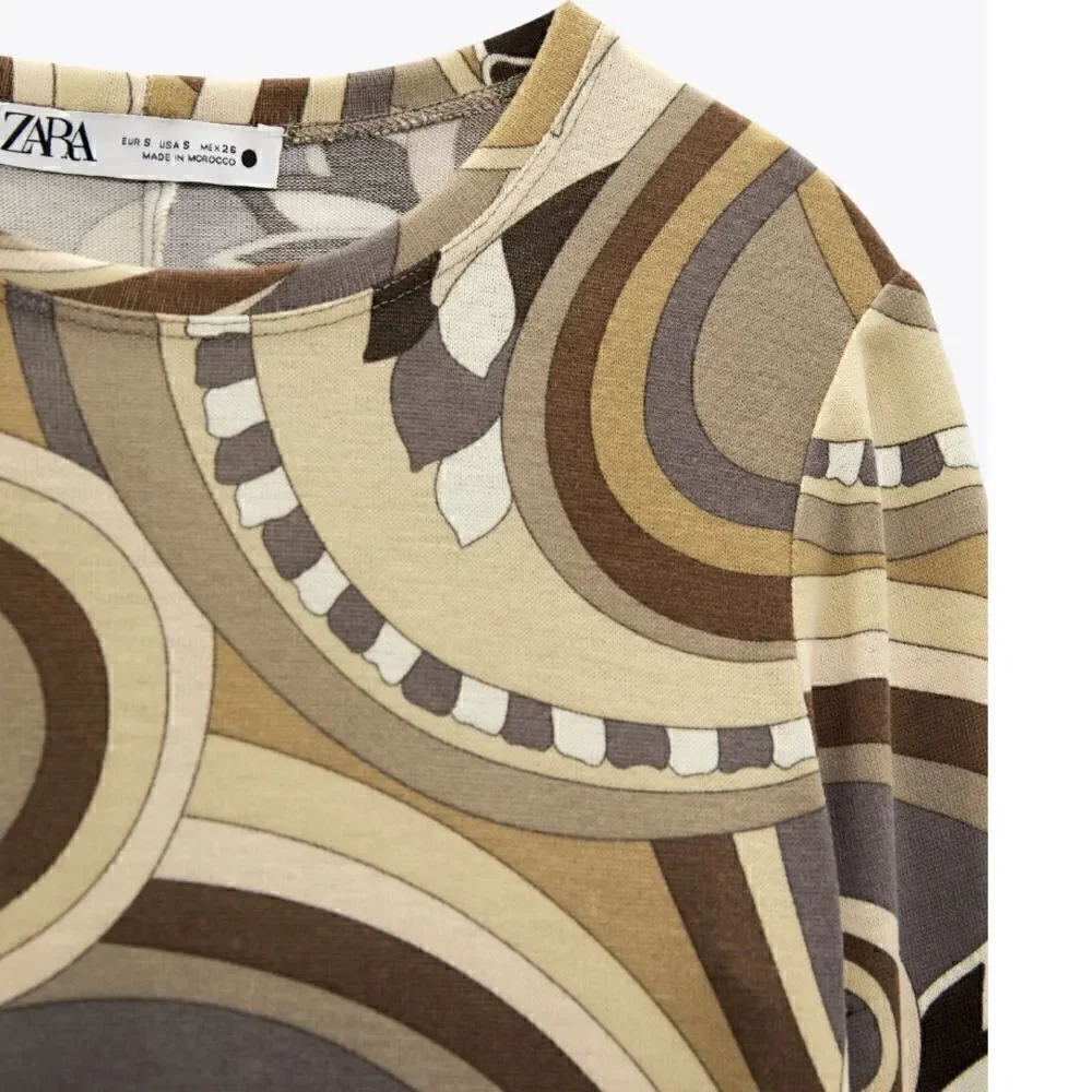 Zara round neck